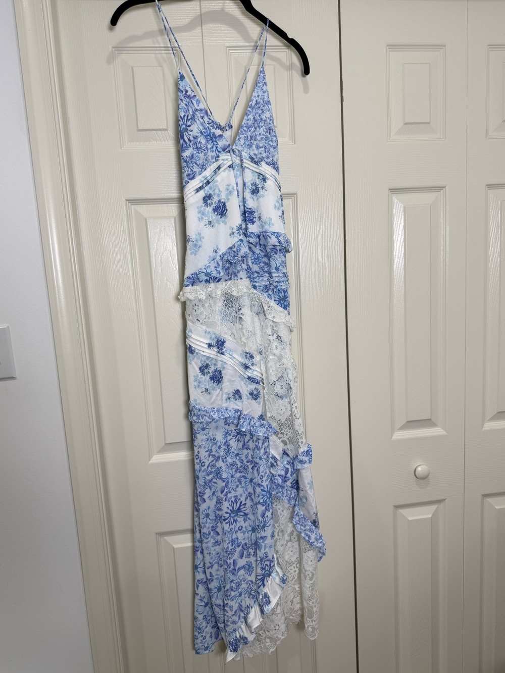 For Love & Lemons Rosalyn Maxi Dress Blue and White Floral Lace Size Medium - Picture 3 of 16